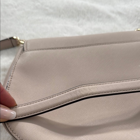 Kate Spade Beige Crossbody Bag EUC - Picture 3 of 11